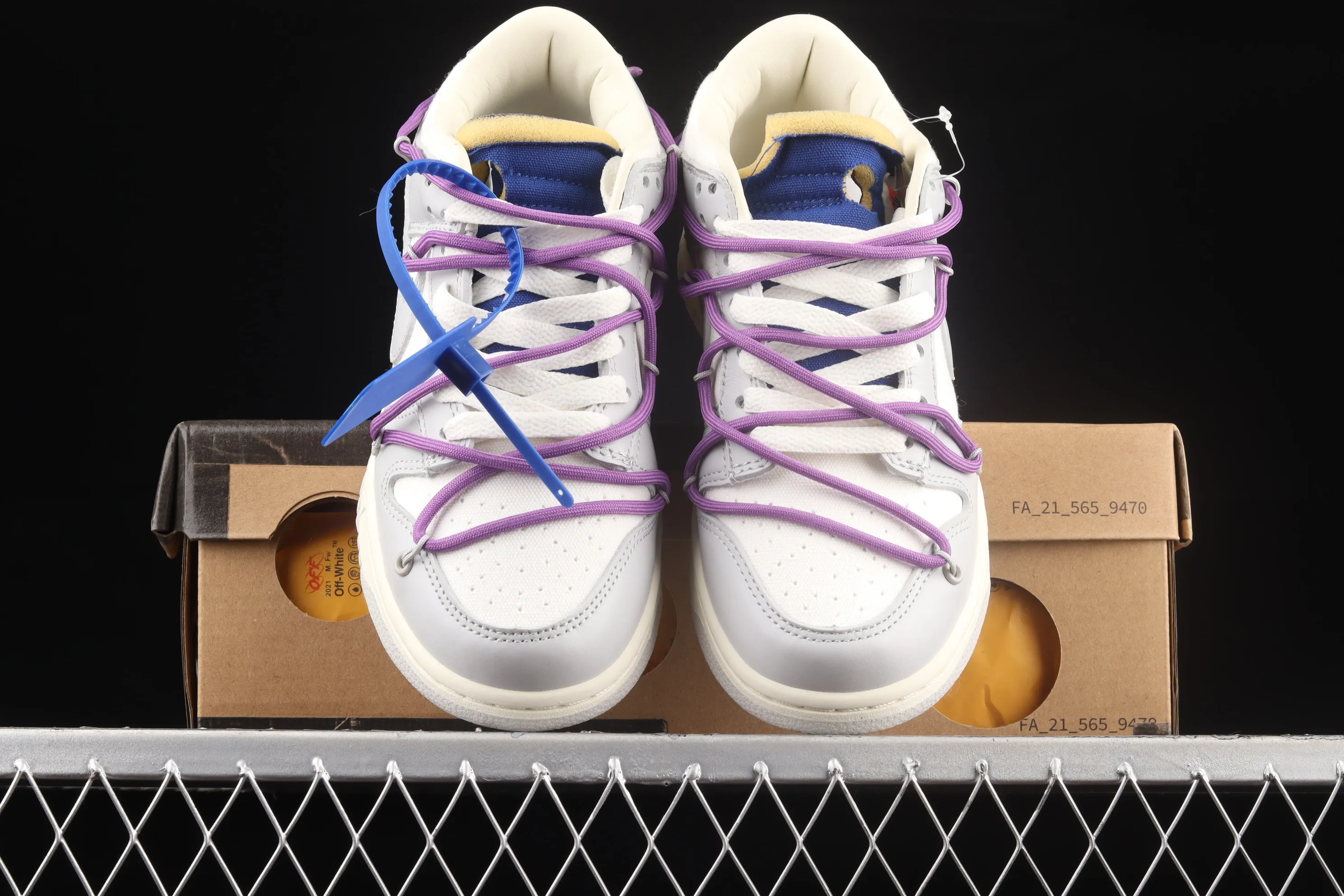 All Categories Nk SB Dunk Series Nk SB Dunk Low Low-top sneakers Pure original version OF x Nk Dunk Low OW Gray SB smashed backboard fashion casual sneakers DM1602-107